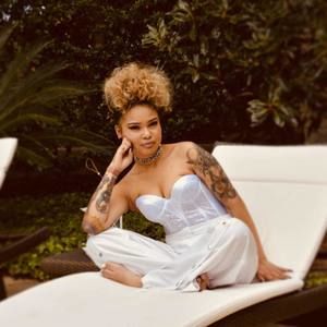 Meet your Posher, Rose